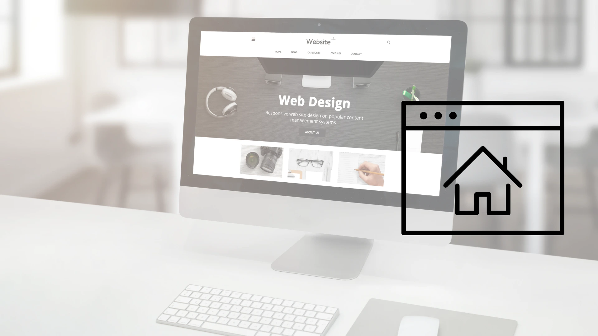 Computdora en escrutorio de oficina con un sitio web en la pantalla