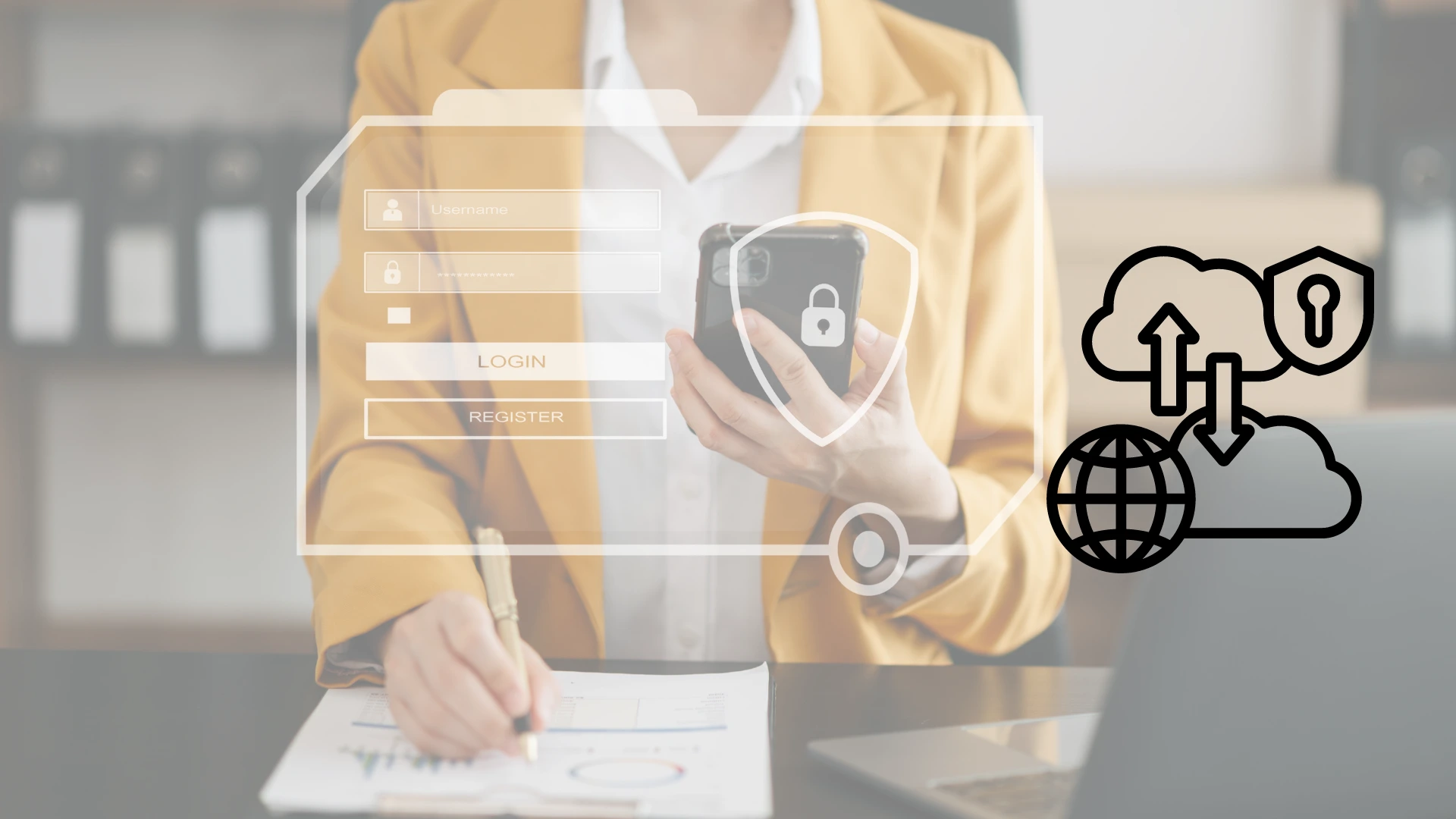 Mujer con vestimenta de oficina trabajando en escritorio sosteniendo un smartphone con iconos alucivos a la seguridad