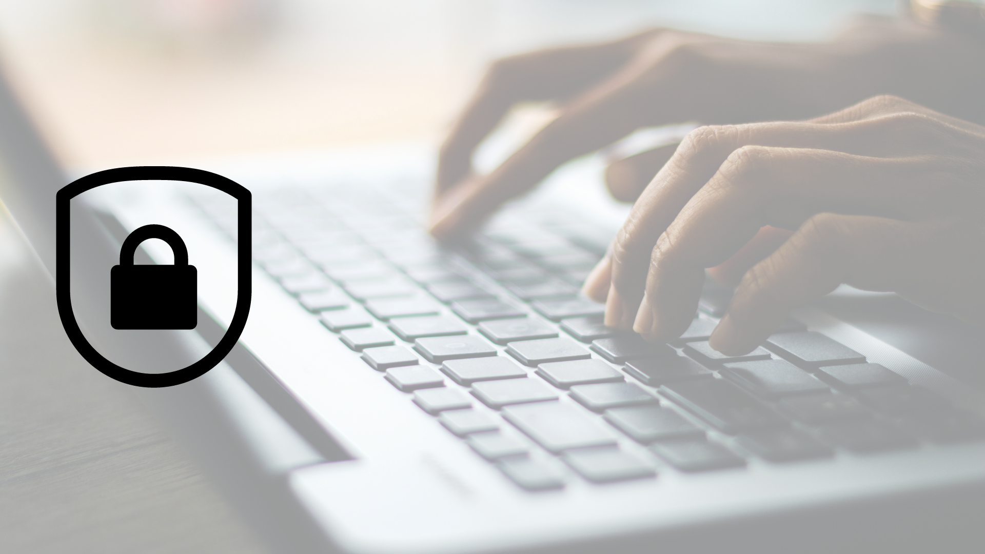 persona-usando-teclado