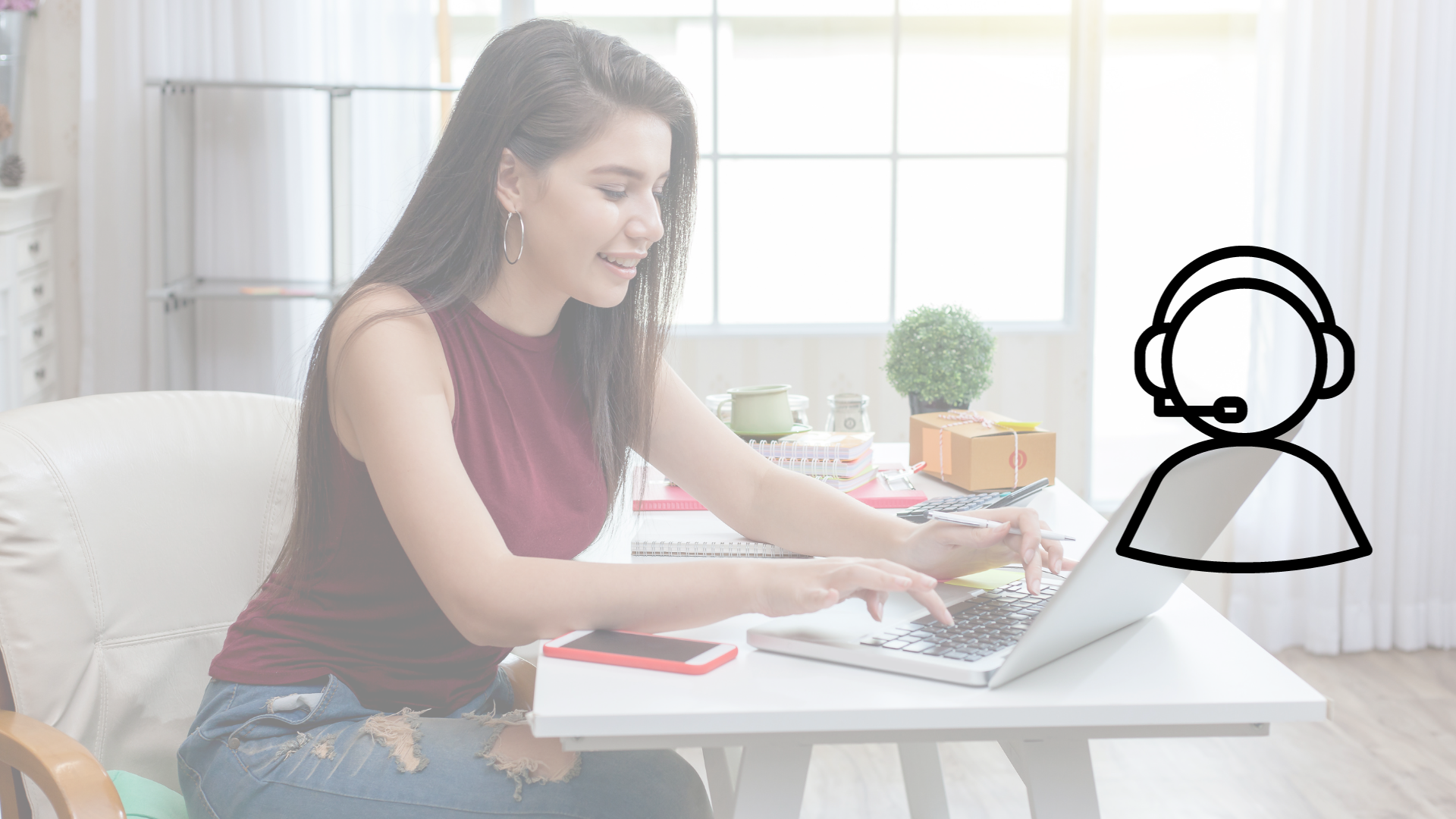 mujer-escribiendo-en-laptop-en-sala-casual