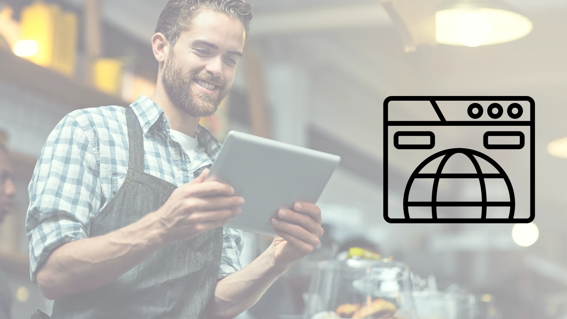 Hombre empleado de negocio sonriente con una tablet